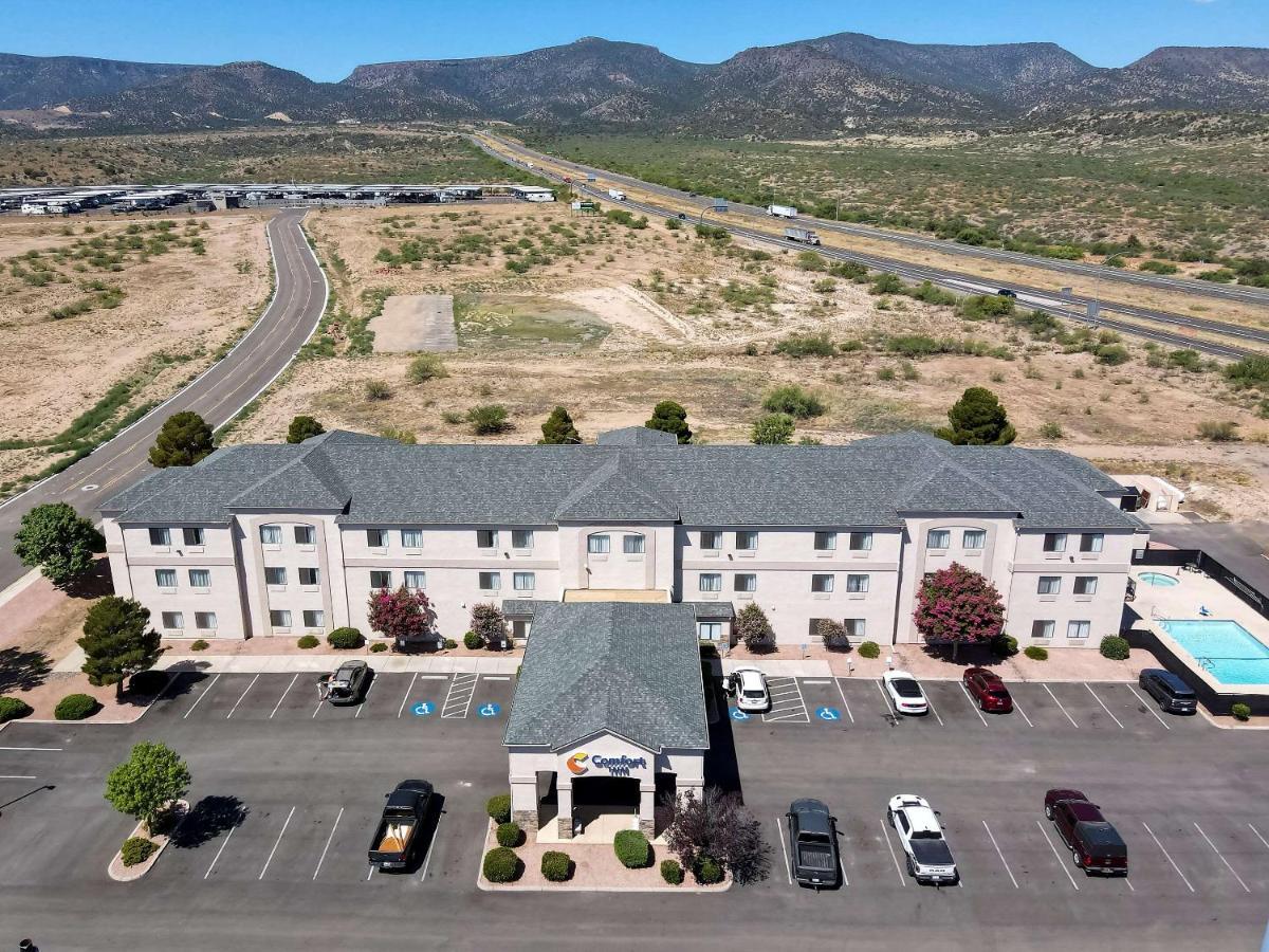 Comfort Inn Camp Verde I-17 Exterior photo